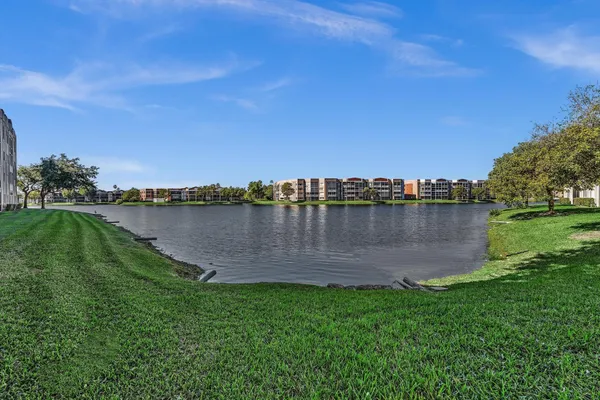 $264,997 | 7727 Southampton Terrace, Unit 202, Fort Lauderdale, FL 33321