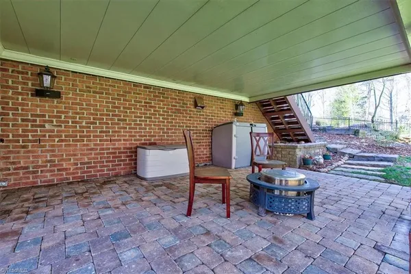 $815,000 | 7626 Henson Forest Drive, Summerfield, NC 27358