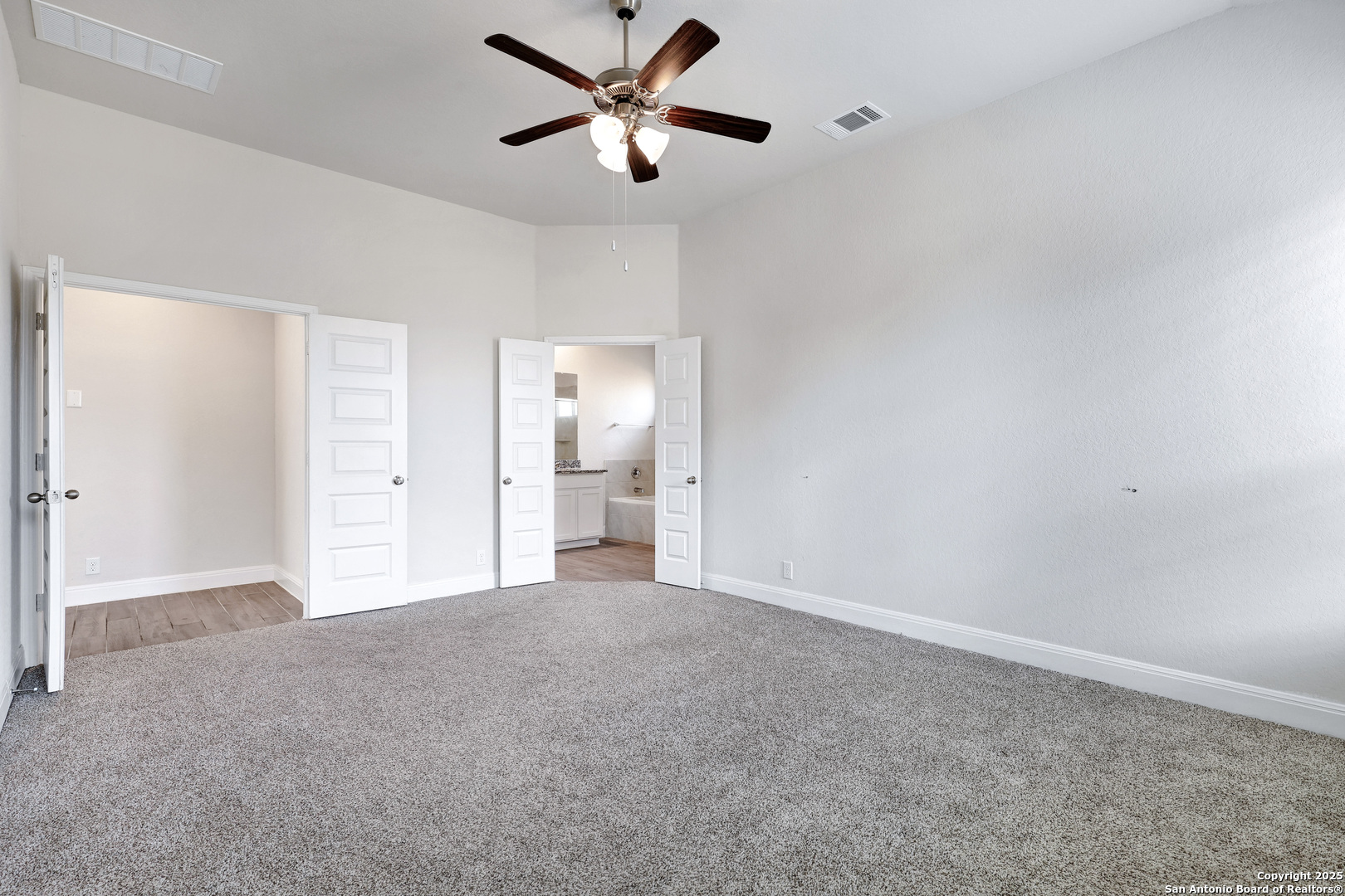 618 Bronze Streme Cibolo, TX 78108 - Photo 14 of 27 a view of empty room with a ceiling fan