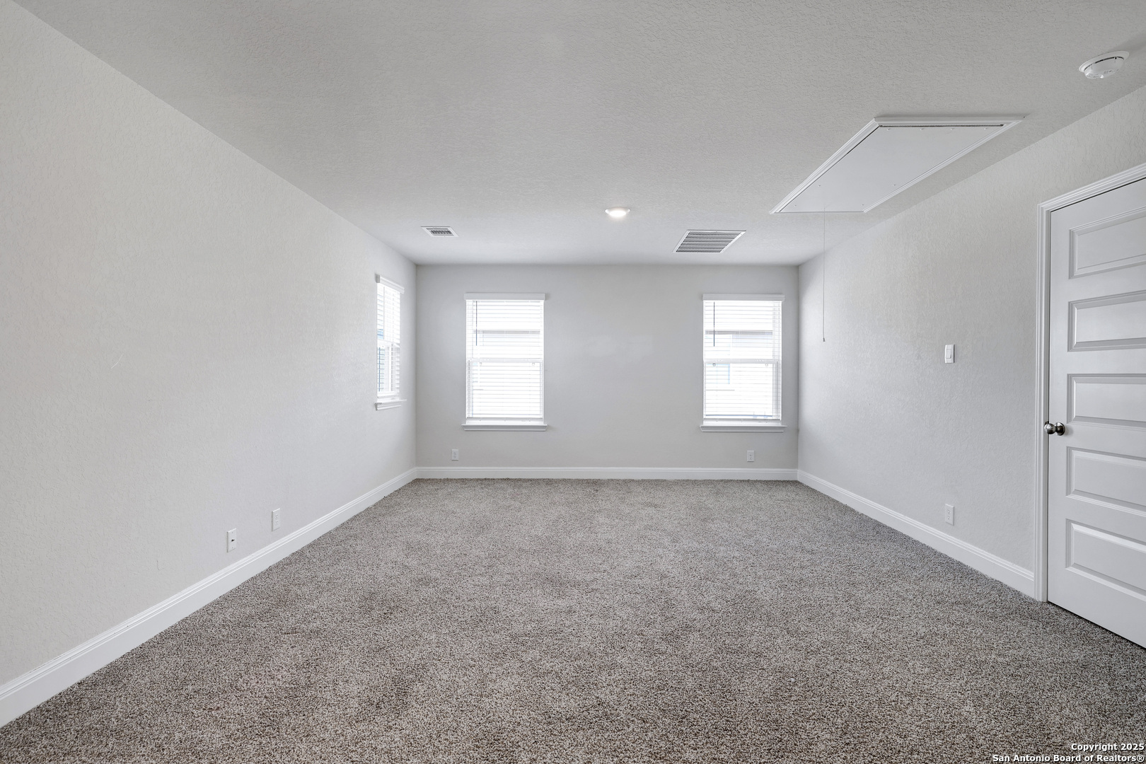 618 Bronze Streme Cibolo, TX 78108 - Photo 22 of 27 an empty room with windows