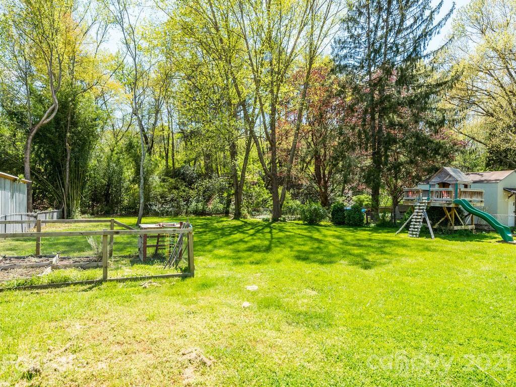 69 Cub Road Asheville, NC 28806 - Photo 8 of 36 Gallery Image 8