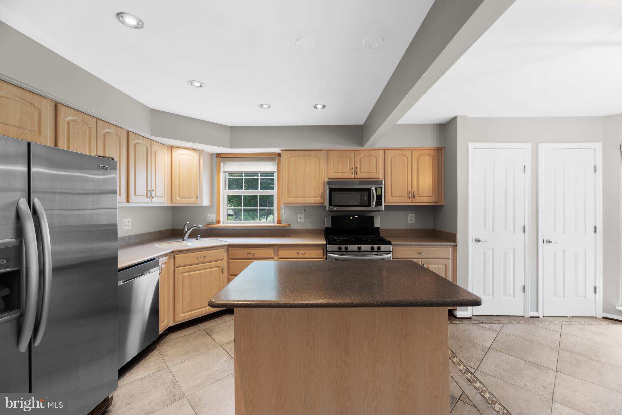 6478 Empty Song Road Columbia, MD 21044 - Photo 14 of 47 Kitchen