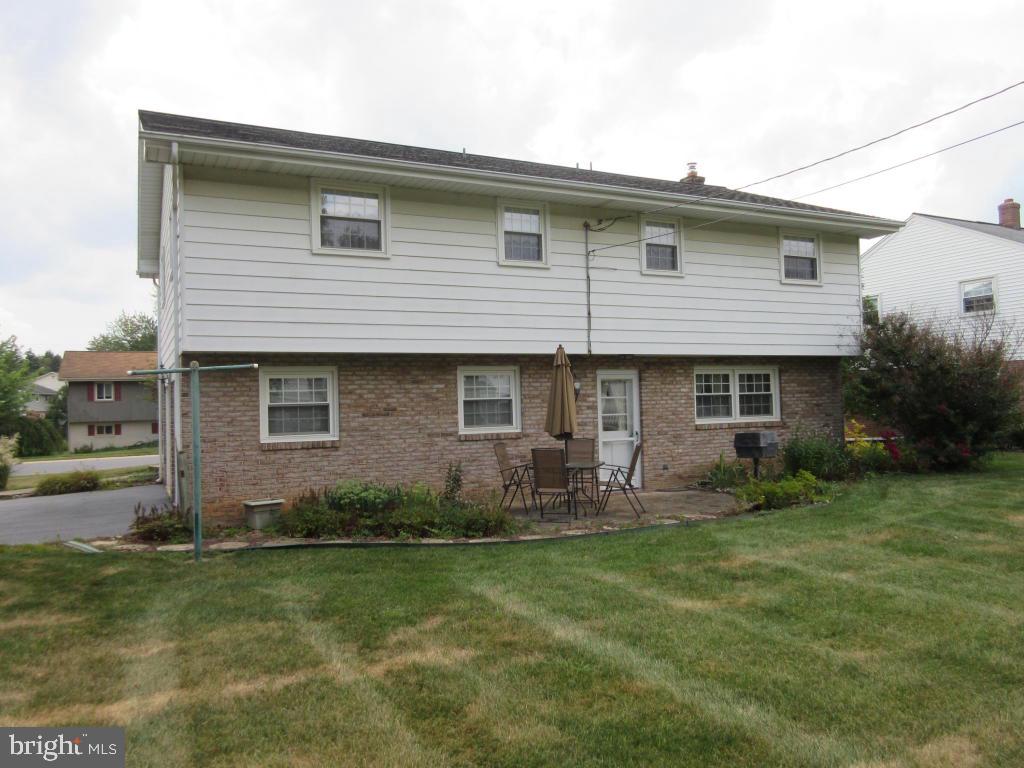 2129 Brockton Road Lancaster, PA 17601 - Photo 3 of 14 Gallery Image 3