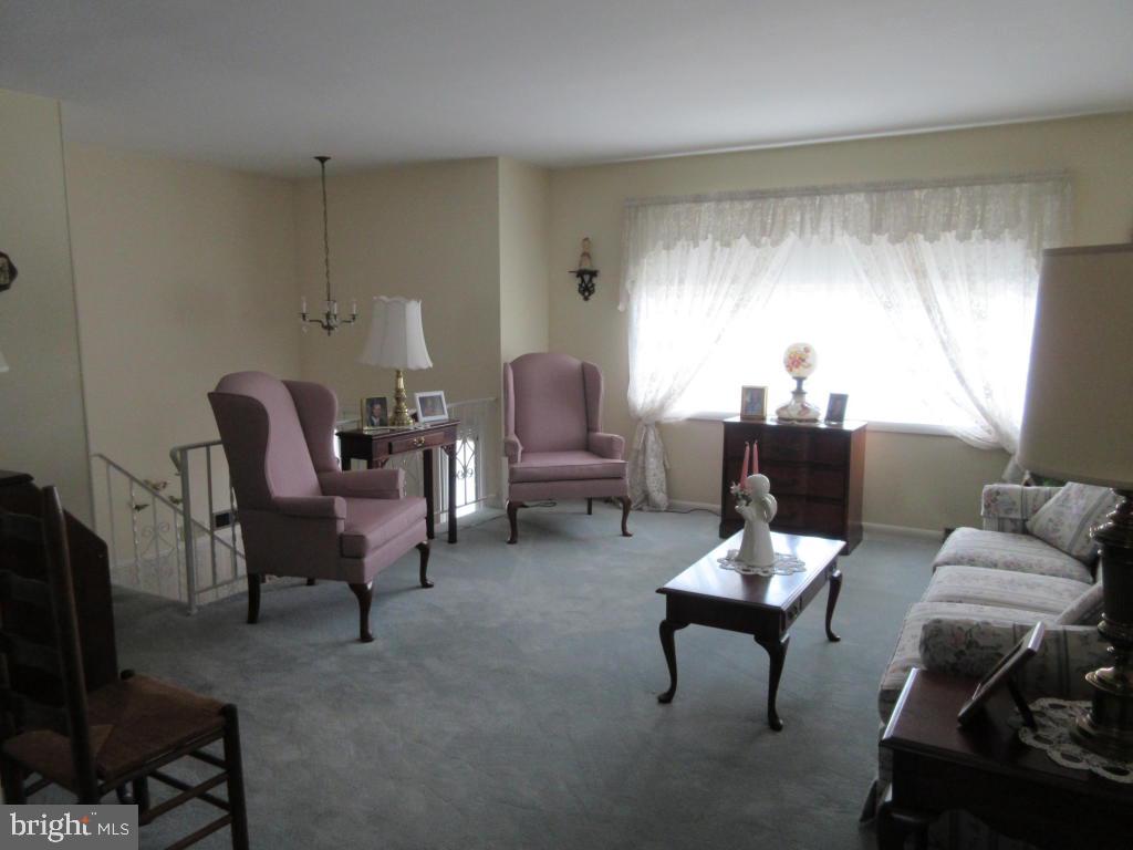 2129 Brockton Road Lancaster, PA 17601 - Photo 4 of 14 Gallery Image 4