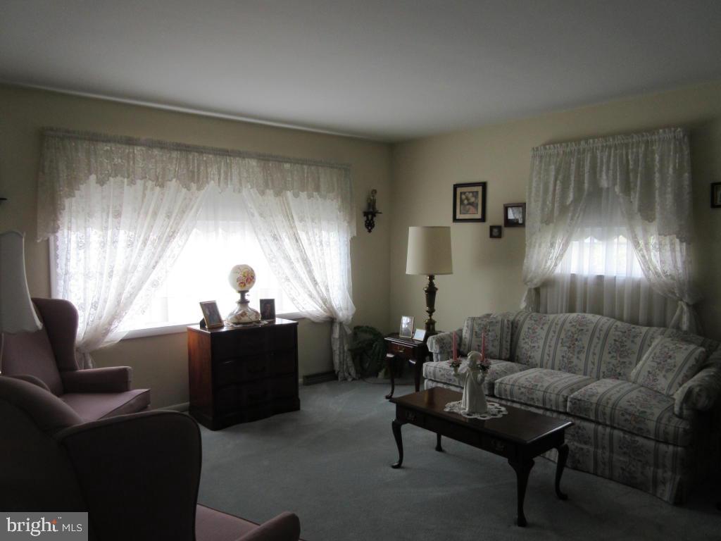 2129 Brockton Road Lancaster, PA 17601 - Photo 5 of 14 Gallery Image 5