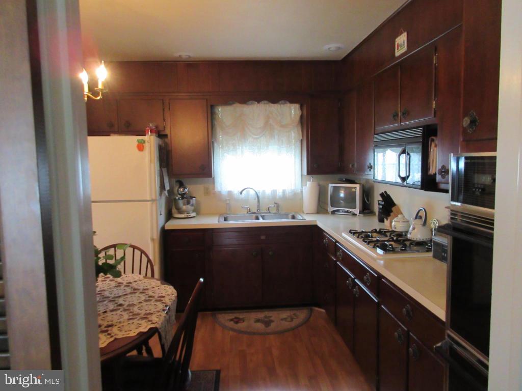 2129 Brockton Road Lancaster, PA 17601 - Photo 9 of 14 Gallery Image 9