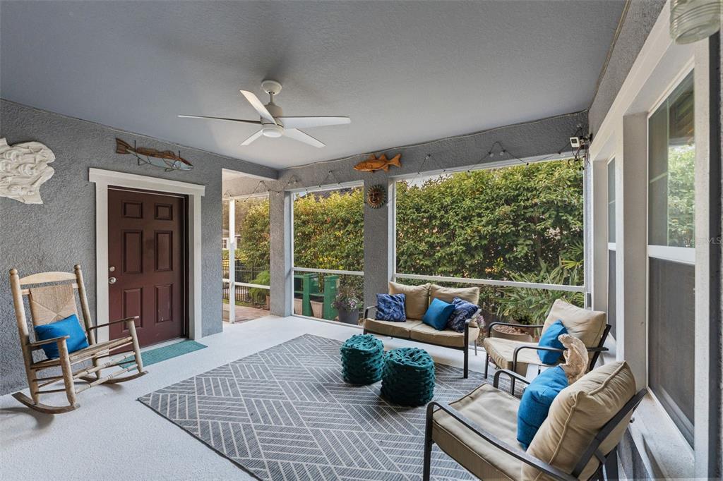 6058 Fishhawk Crossing Boulevard Lithia, FL 33547 - Photo 25 of 47 a living room with furniture and a window