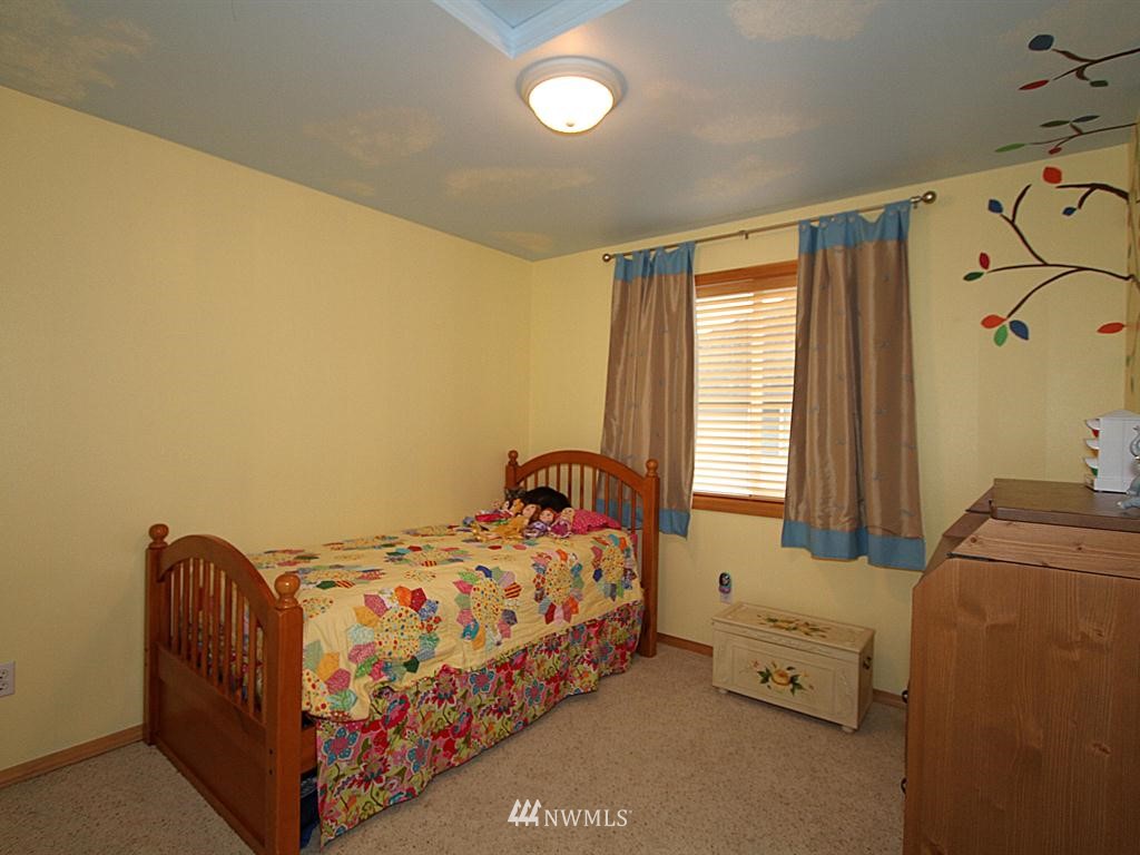 6117 Southeast 2nd Lane Renton, WA 98059 - Photo 10 of 15