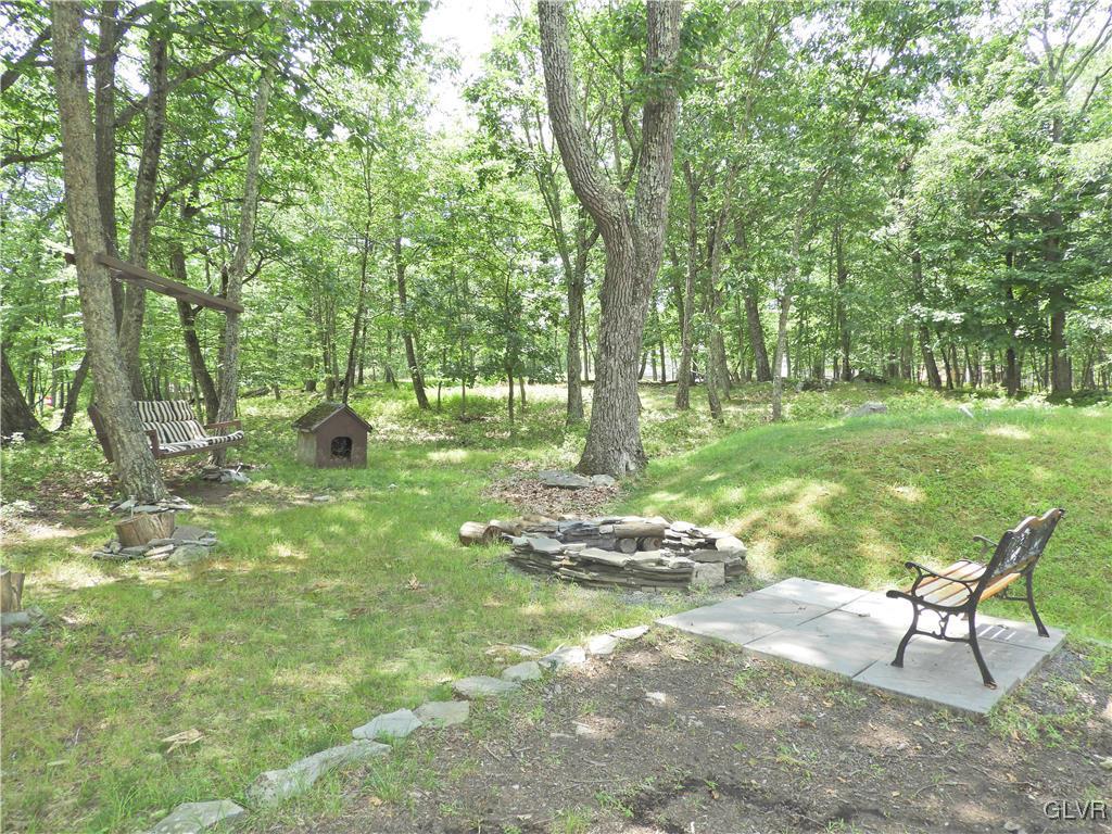 519 Starling Court Bushkill, PA 18324 - Photo 5 of 35 Gallery Image 5