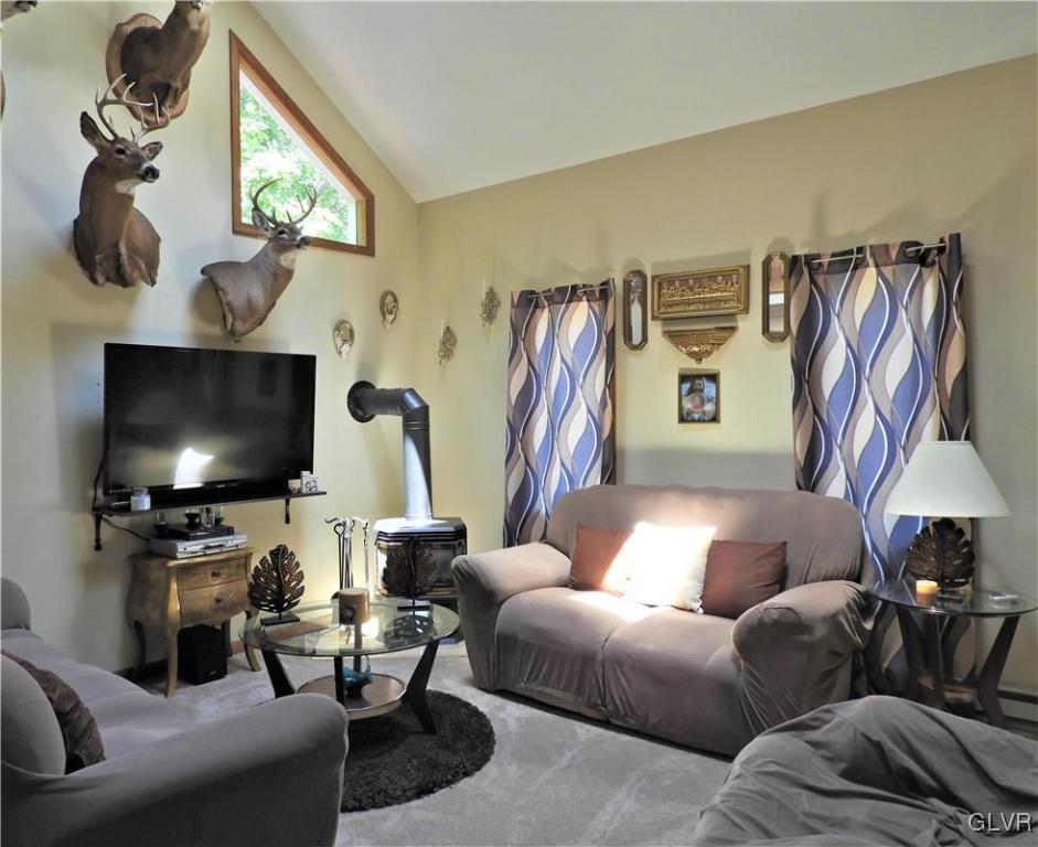 519 Starling Court Bushkill, PA 18324 - Photo 7 of 35 Gallery Image 7