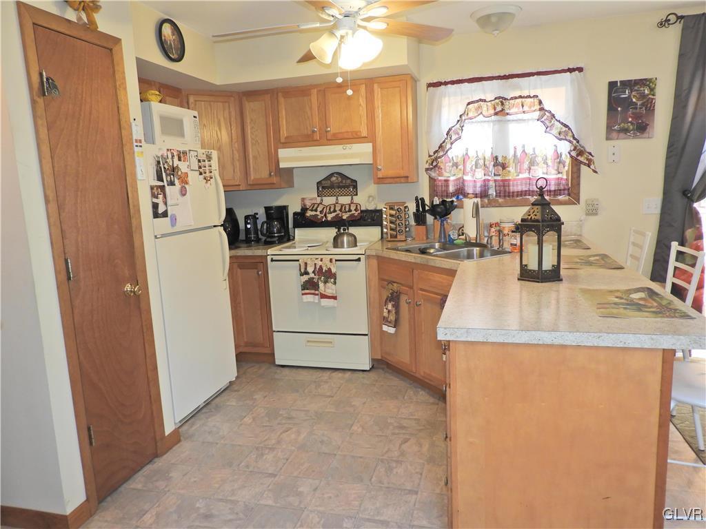 519 Starling Court Bushkill, PA 18324 - Photo 9 of 35 Gallery Image 9