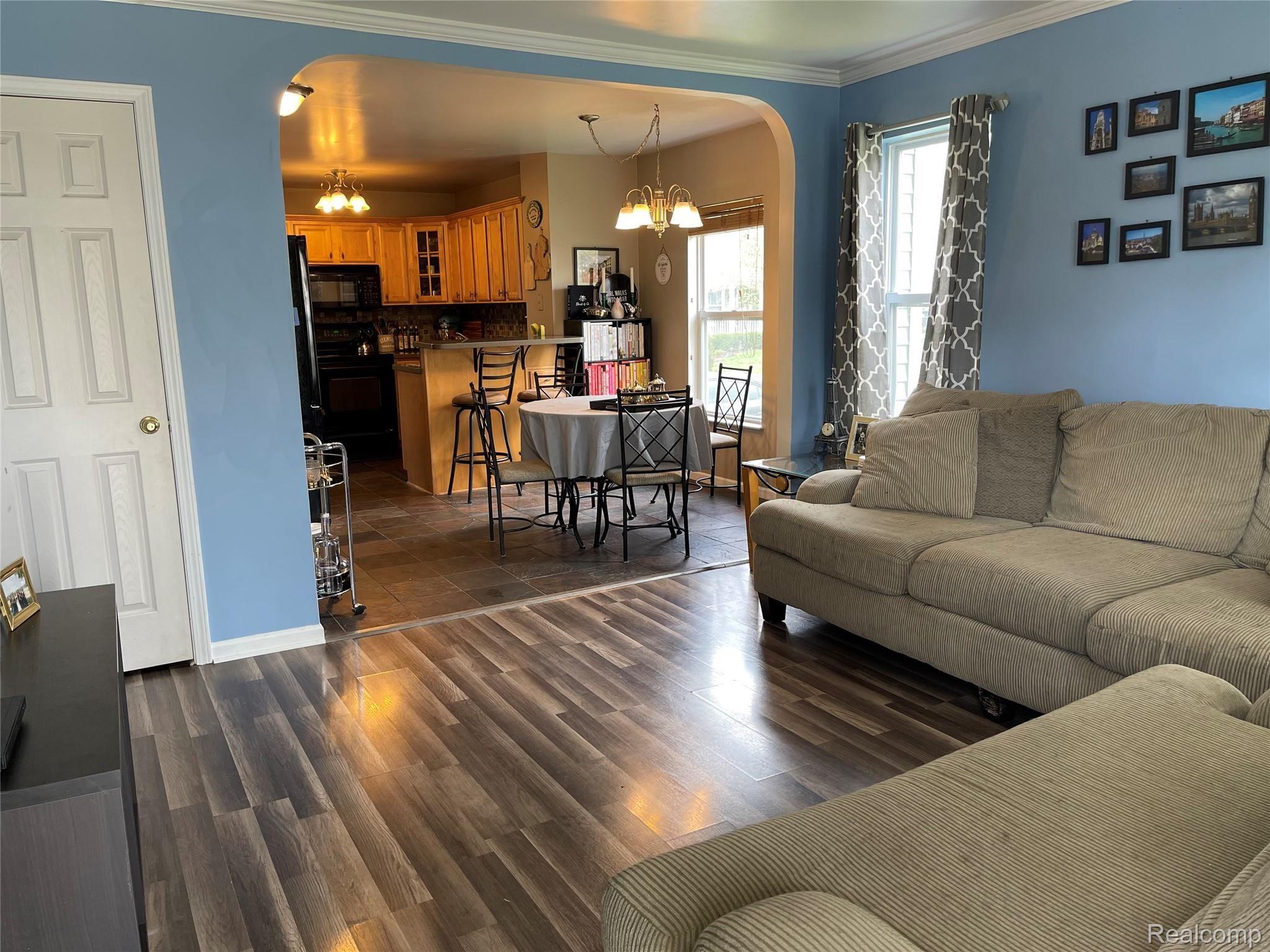 414 Springwell Lane Howell, MI 48843 - Photo 6 of 34 IMG_6500.JPG