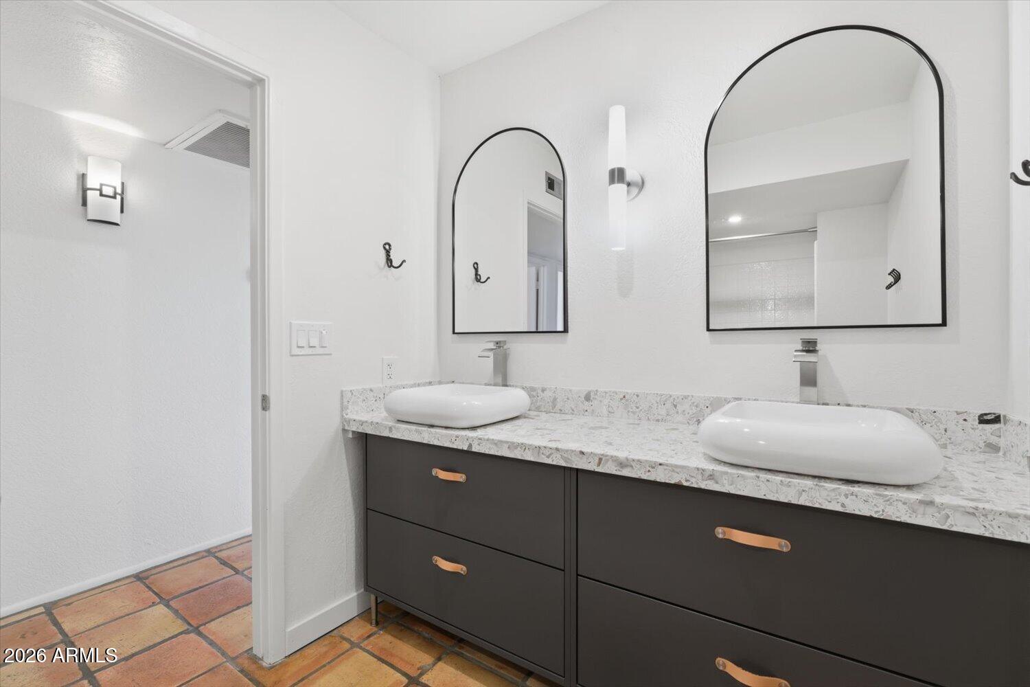 341 East Deepdale Road Phoenix, AZ 85022 - Photo 26 of 41 3rd Bathroom