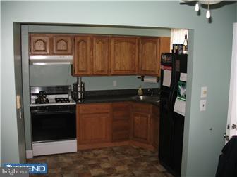 107 Marianville Road Aston, PA 19014 - Photo 6 of 12 Kitchen