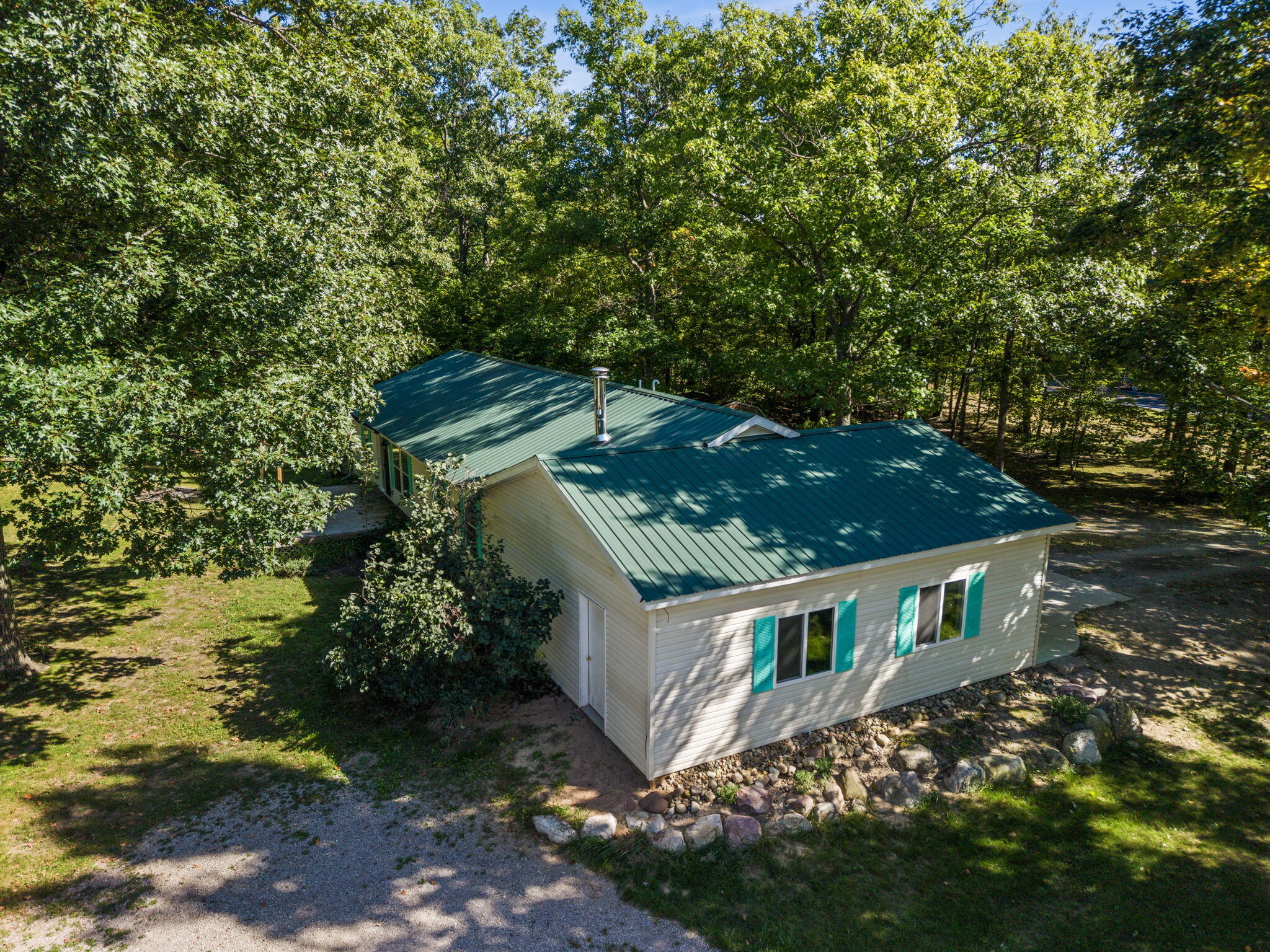 4201 Long Lake Road Cheboygan, MI 49721 - Photo 3 of 41 Gallery Image 3