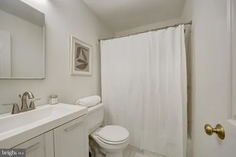 $825,000 | 6700 Offutt Lane, Unit 195, Chevy Chase, MD 20815