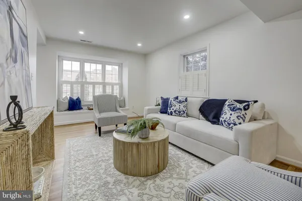 $799,000 | 6700 Offutt Lane, Unit 195, Bethesda, MD 20815