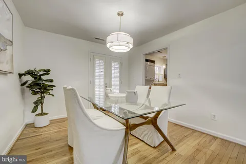 $825,000 | 6700 Offutt Lane, Unit 195, Chevy Chase, MD 20815