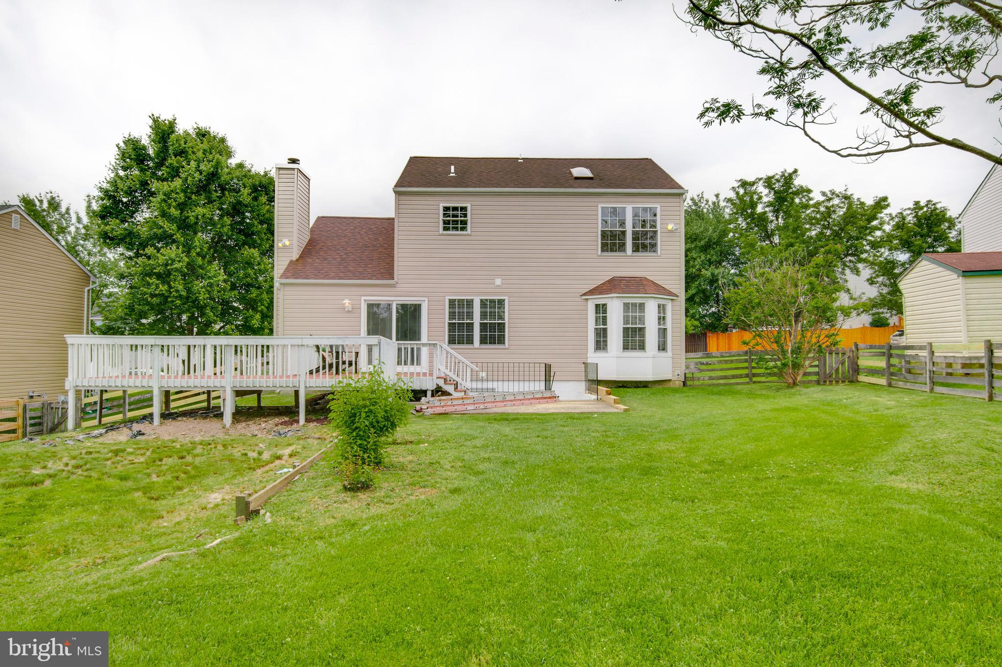 4202 Haycoke Road Baltimore, MD 21236 - Photo 4 of 40 Back of House