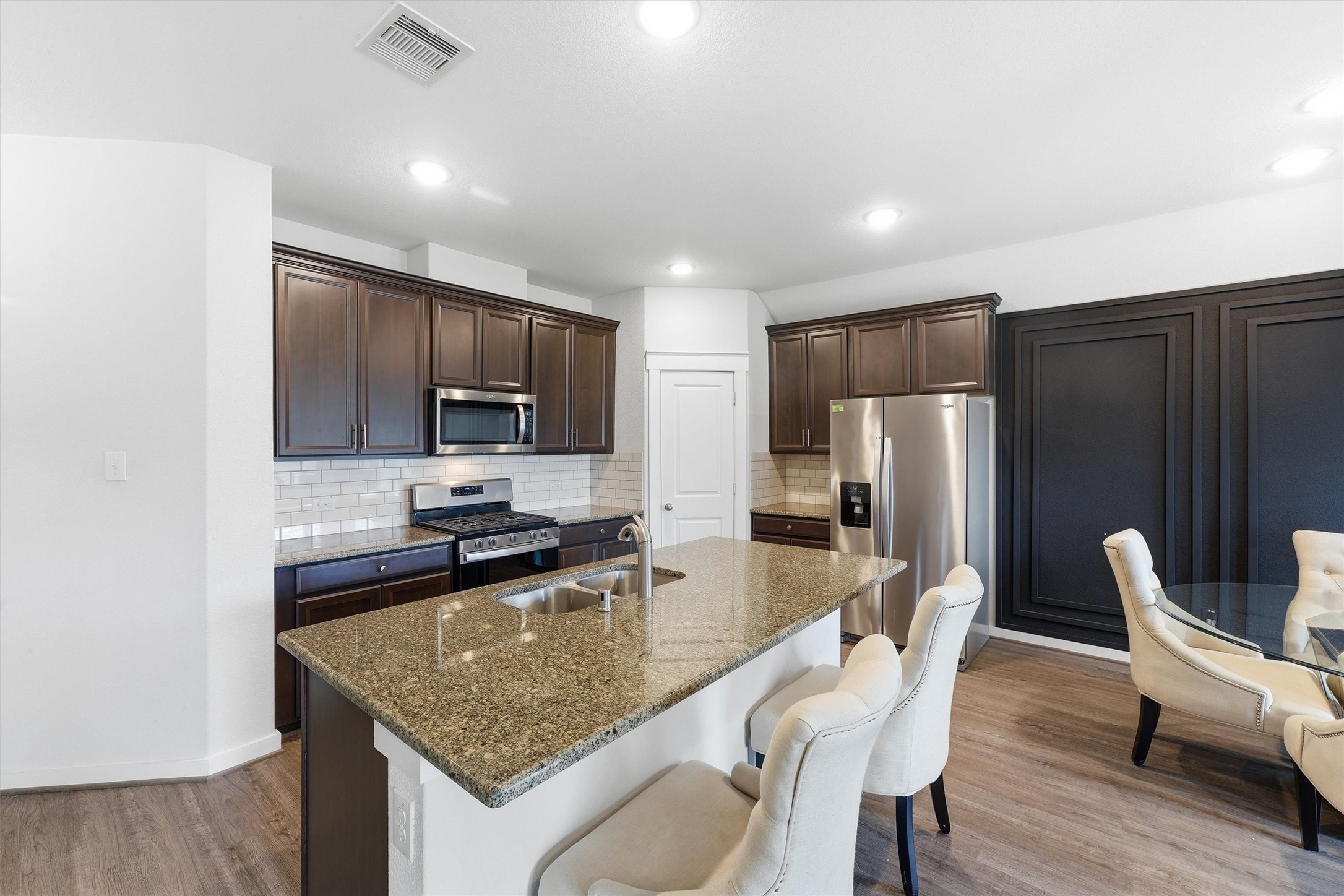 9211 Waldrick Trace Drive Rosharon, TX 77583 - Photo 5 of 16