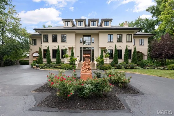 $2,100,000 | 441 Park Road, Webster Groves, MO 63119