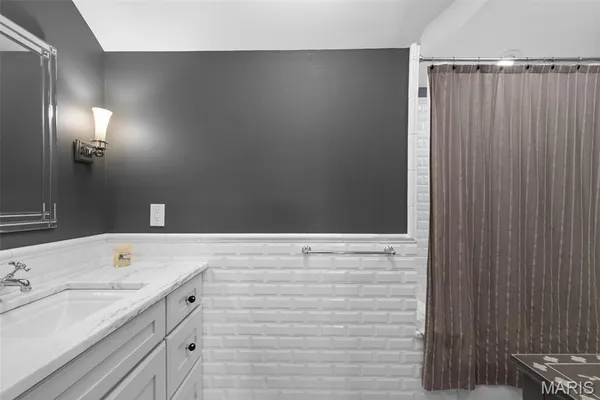 $2,100,000 | 441 Park Road, Webster Groves, MO 63119