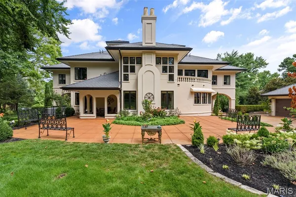 $2,100,000 | 441 Park Road, Webster Groves, MO 63119
