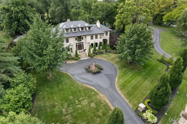 $2,100,000 | 441 Park Road, Webster Groves, MO 63119