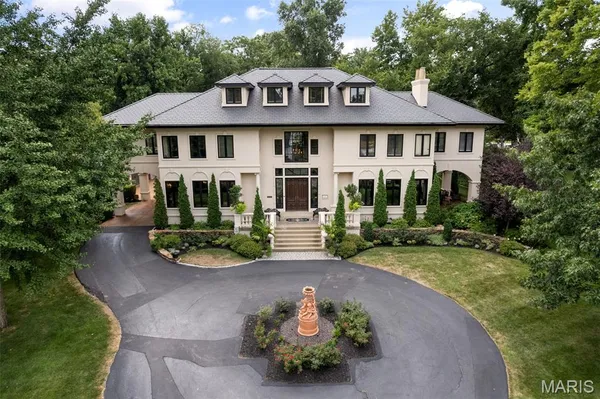 $2,100,000 | 441 Park Road, Webster Groves, MO 63119