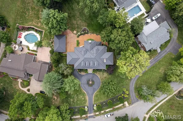 $2,100,000 | 441 Park Road, Webster Groves, MO 63119