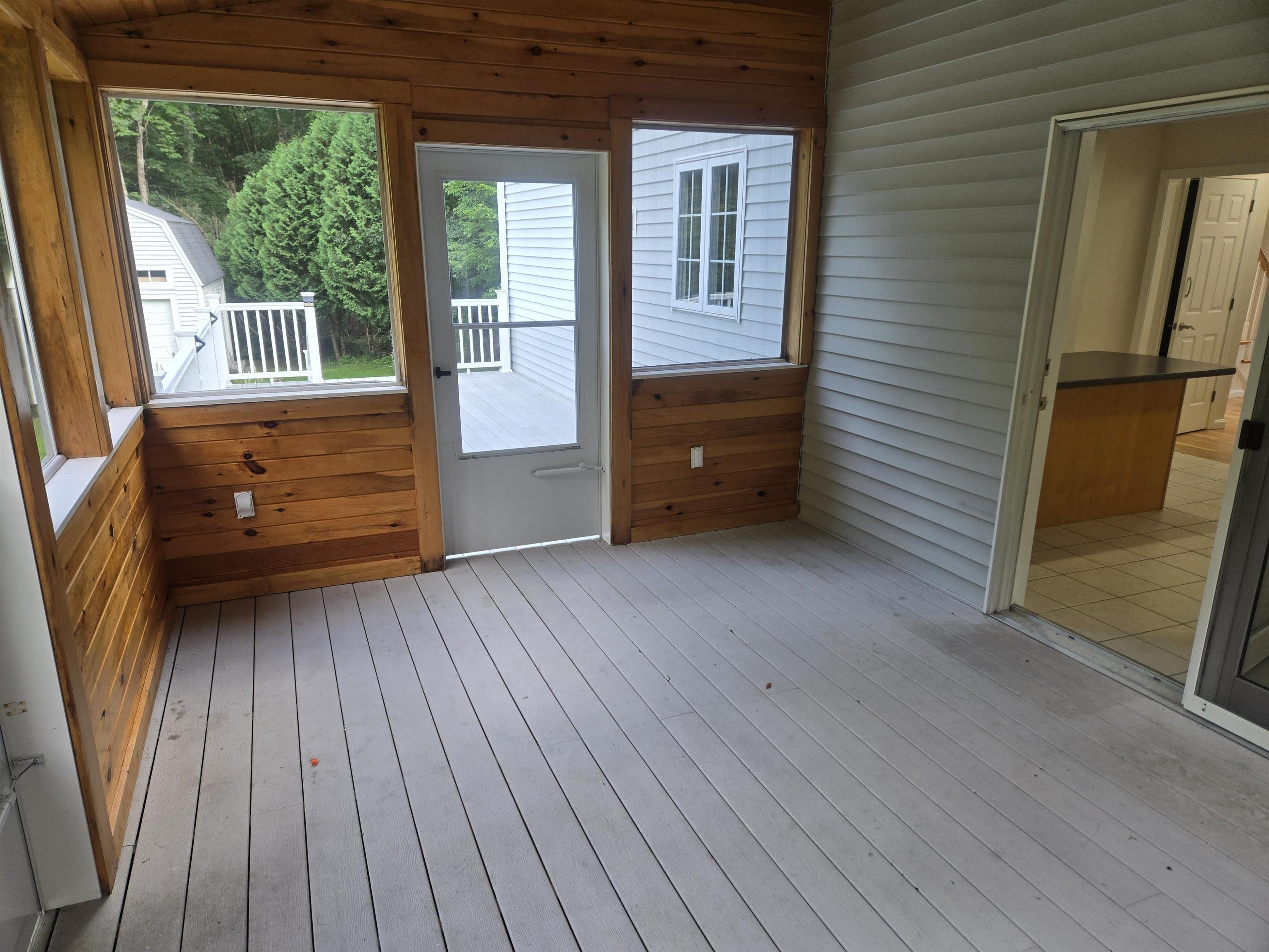 32 Stowell Road Bedford, NH 03110 - Photo 15 of 25