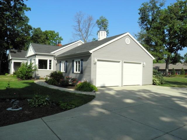 1565 East Tillman Road Fort Wayne, IN 46816 - Photo 2 of 31 Gallery Image 2