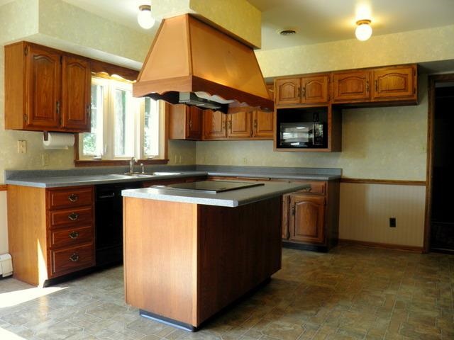 1565 East Tillman Road Fort Wayne, IN 46816 - Photo 3 of 31 Gallery Image 3