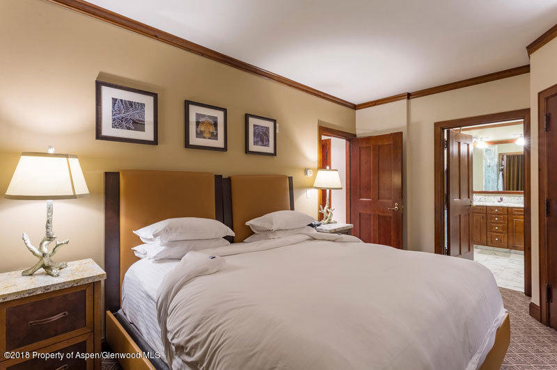 197 Prospector Road, Unit 24062 Aspen, CO 81611 - Photo 19 of 42 Ritz-Carlton-Club-3BR1 (14)