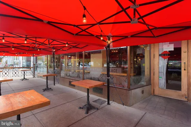 a view of a tennis court