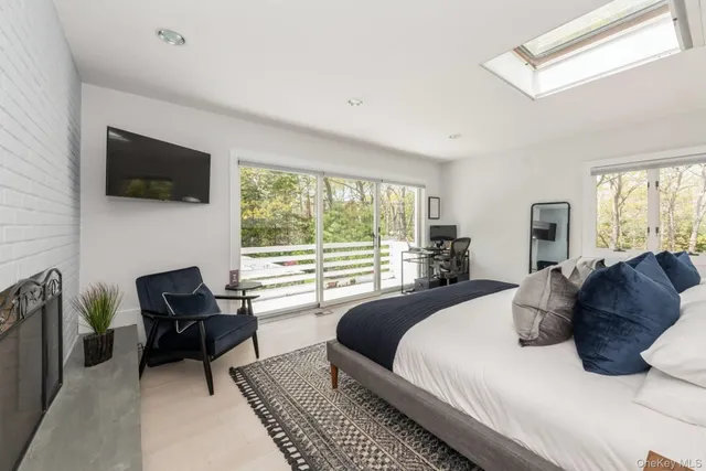 $2,195,000 | 715 Hands Creek Road, East Hampton, NY 11937