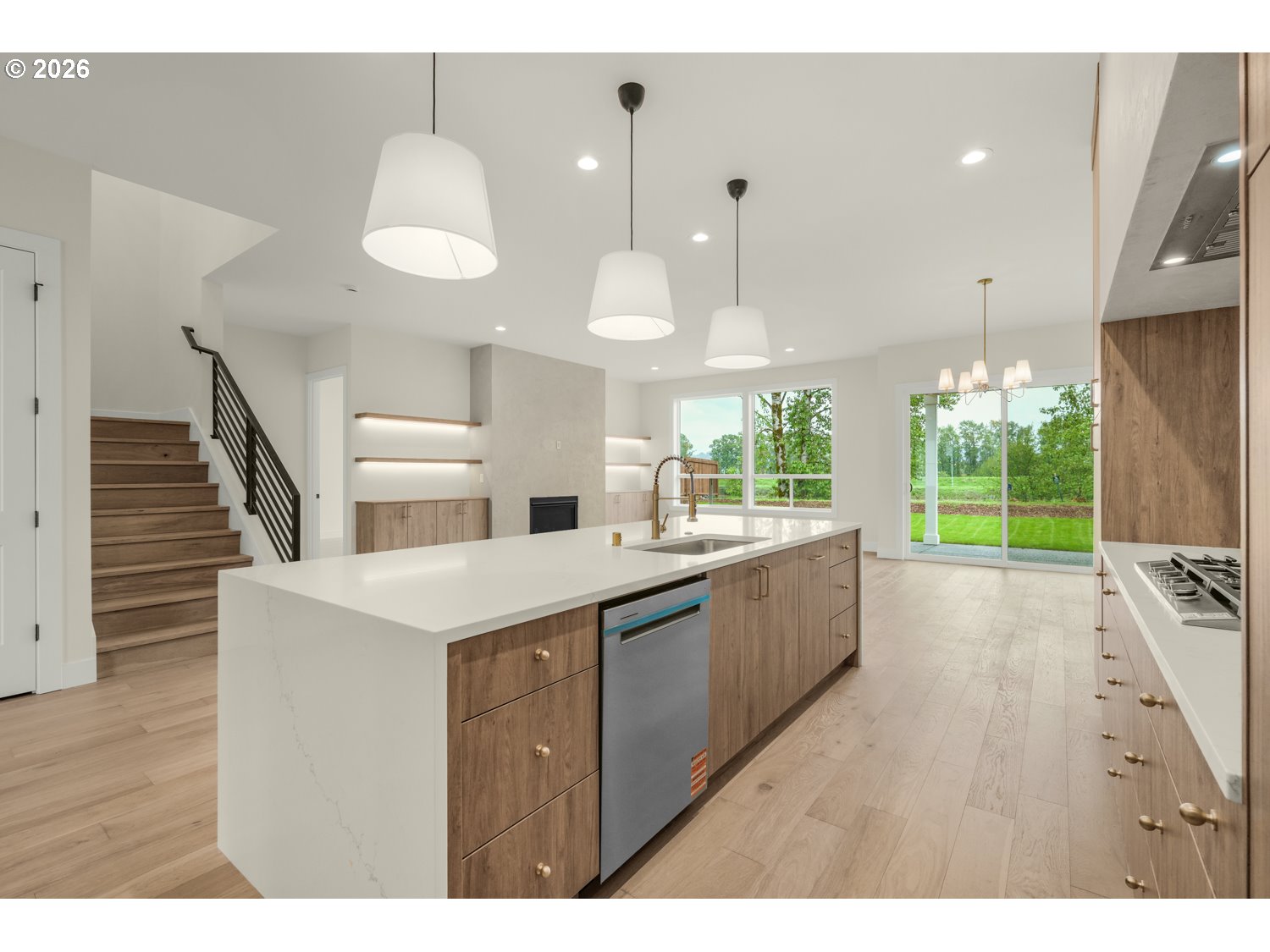 2040 South River Road Kelso, WA 98626 - Photo 16 of 43 a large kitchen with kitchen island a large island in it