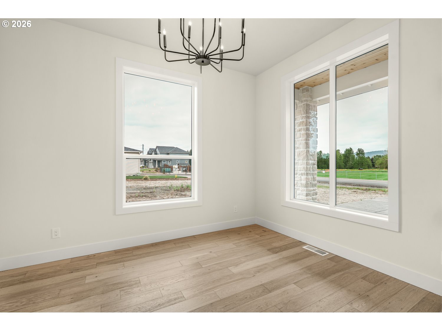 2040 South River Road Kelso, WA 98626 - Photo 24 of 43 a view of an empty room with a window