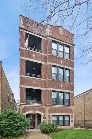 $3,400 | 4932 North Ridgeway Avenue, Unit 2, Chicago, IL 60625