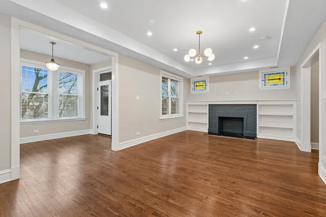 $3,400 | 4932 North Ridgeway Avenue, Unit 2, Chicago, IL 60625