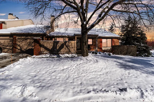 $314,900 | 7156 Sturnbridge, West Bloomfield, MI 48322