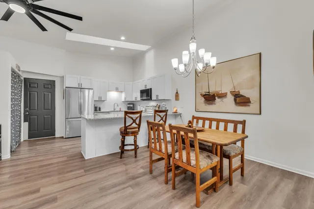 $314,900 | 7156 Sturnbridge, West Bloomfield, MI 48322