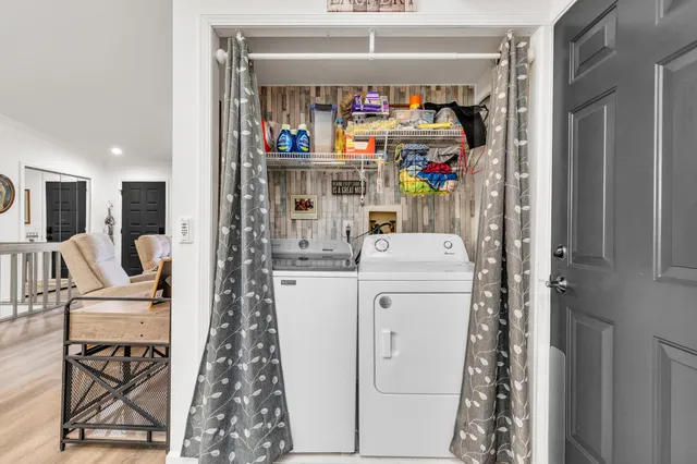 $314,900 | 7156 Sturnbridge, West Bloomfield, MI 48322