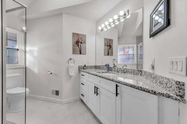 $314,900 | 7156 Sturnbridge, West Bloomfield, MI 48322