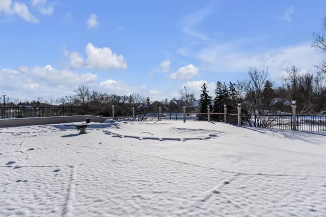 $314,900 | 7156 Sturnbridge, West Bloomfield, MI 48322