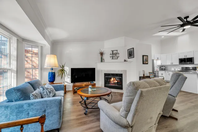 $314,900 | 7156 Sturnbridge, West Bloomfield, MI 48322