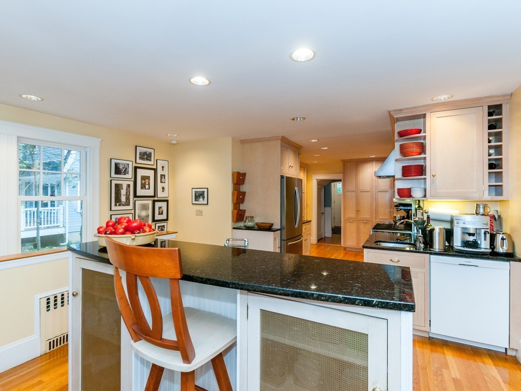 36 Pine Crest Road Newton, MA 02459 - Photo 9 of 29 Gallery Image 9