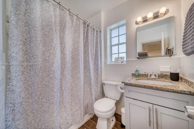 $4,300 | 1275 Northeast 204th Terrace, Miami, FL 33179