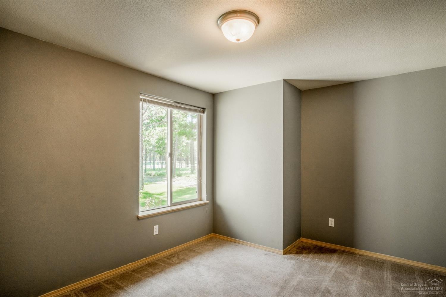 17250 Gadwall Road Bend, OR 97707 - Photo 19 of 24 Additional Photo
