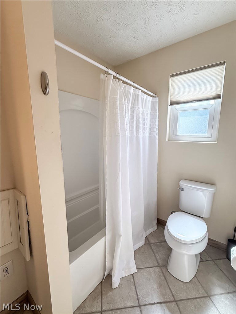 108 36th Street Vienna, WV 26105 - Photo 18 of 41 Hall bathroom - second floor